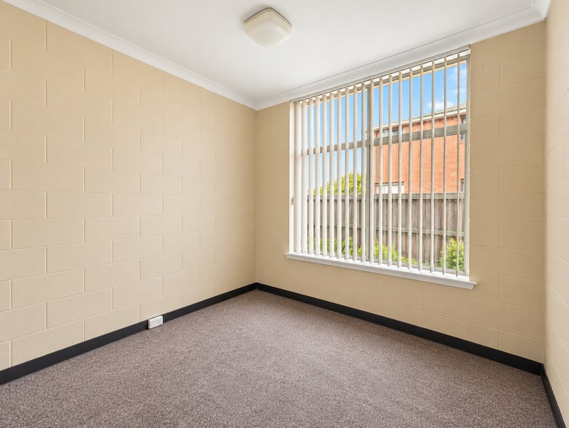 Photo - 1/17 Kempling Street, Devonport TAS 7310 - Image 3