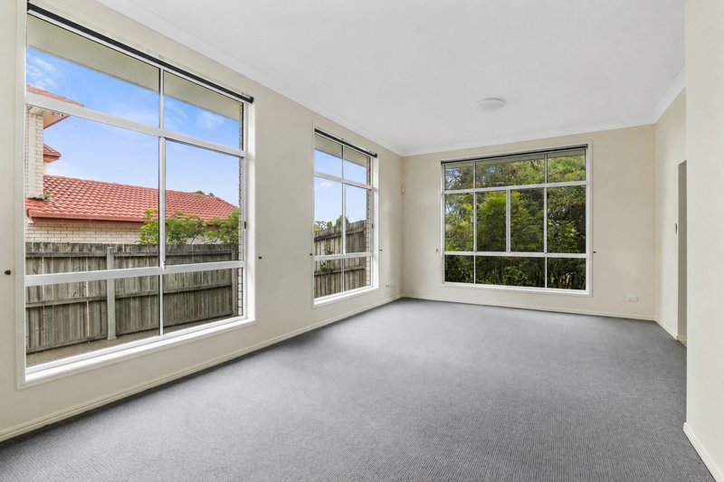 Photo - 117 Lancaster Circt , Stretton QLD 4116 - Image 2