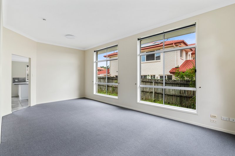 Photo - 117 Lancaster Circt , Stretton QLD 4116 - Image 3