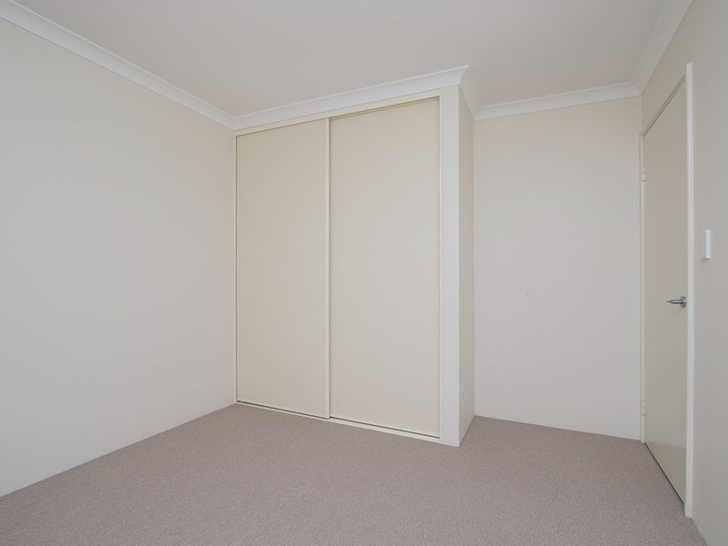 Photo - 11/7 Leslie Street, Cannington WA 6107 - Image 23