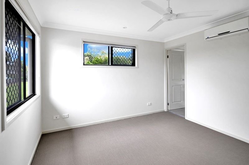 Photo - 1/17 Macbeth Street, Kingston QLD 4114 - Image 4