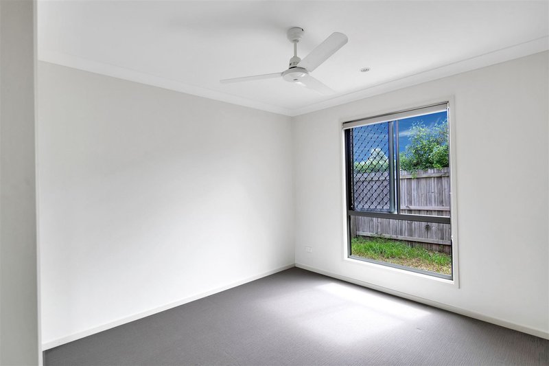 Photo - 1/17 Macbeth Street, Kingston QLD 4114 - Image 7