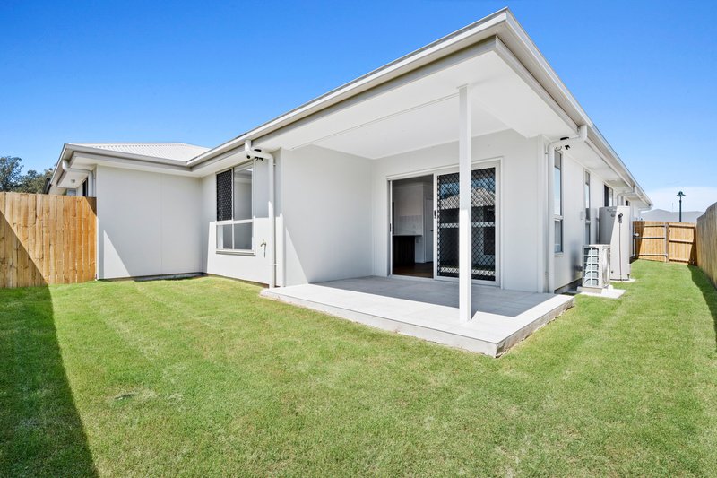 Photo - 1/17 Maher Place, Gleneagle QLD 4285 - Image 13