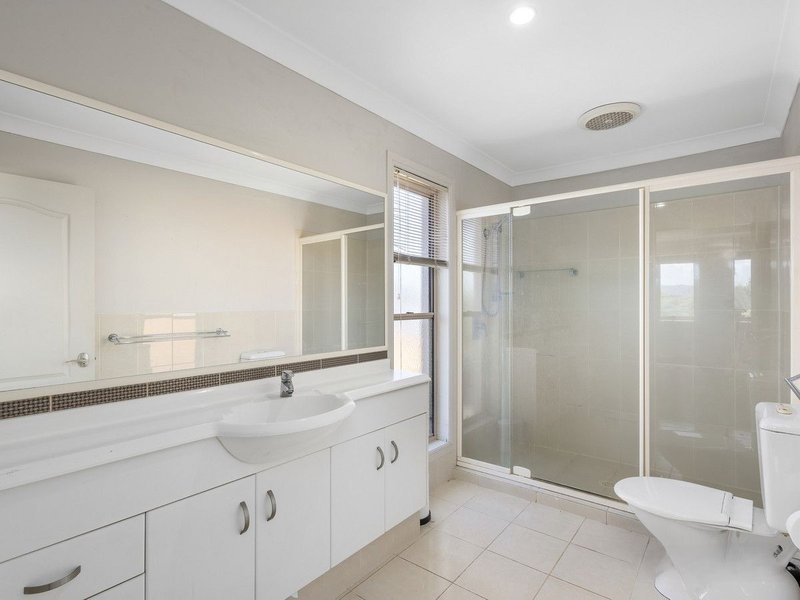 Photo - 1/17 Majorca Crescent, Varsity Lakes QLD 4227 - Image 6