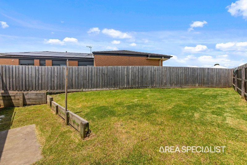 Photo - 117 Manna Gum Drive, Pakenham VIC 3810 - Image 6