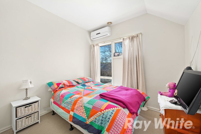 Photo - 1/17 Milne Street, Mitcham VIC 3132 - Image 4