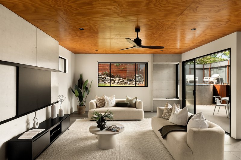 Photo - 117 Moree Street, Stafford Heights QLD 4053 - Image 2