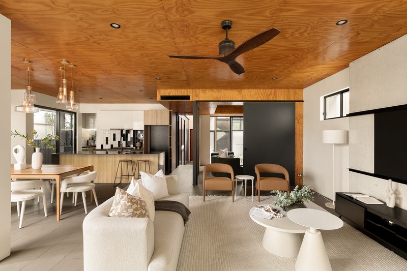 Photo - 117 Moree Street, Stafford Heights QLD 4053 - Image 3