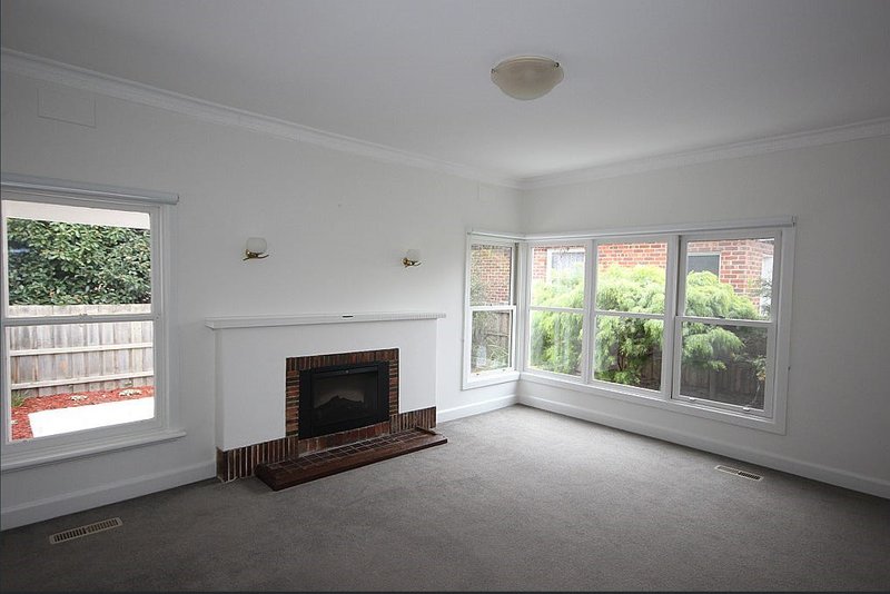 Photo - 1/17 Mount Pleasant Road, Nunawading VIC 3131 - Image 3