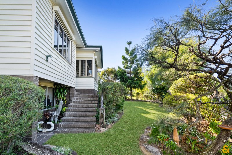 Photo - 117 Mountjoy Terrace, Manly QLD 4179 - Image 10