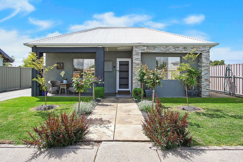 Photo - 1/17 Noel Street, Wodonga VIC 3690 - Image 1