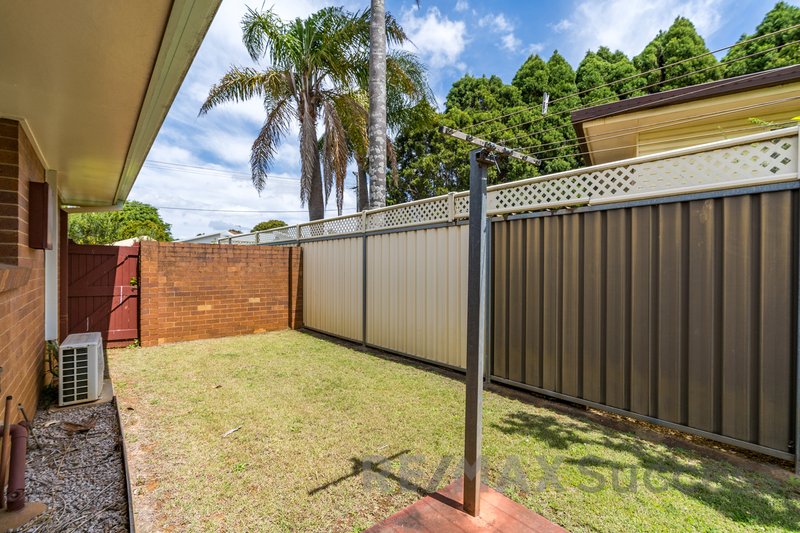 Photo - 1/17 Nugent Crescent, Wilsonton QLD 4350 - Image 8