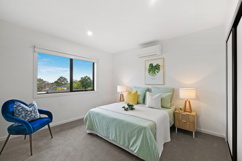 Photo - 1/17 Oaklands Avenue, Ferntree Gully VIC 3156 - Image 8