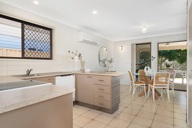 Photo - 117 O'Quinn Street, Nudgee Beach QLD 4014 - Image 11