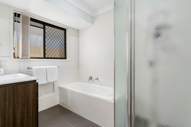 Photo - 117 O'Quinn Street, Nudgee Beach QLD 4014 - Image 18