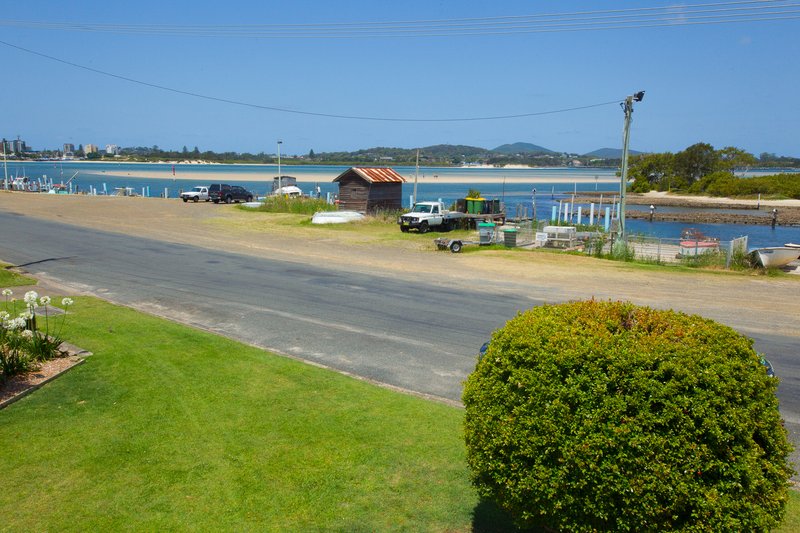 Photo - 1/17 Point Road, Tuncurry NSW 2428 - Image 8