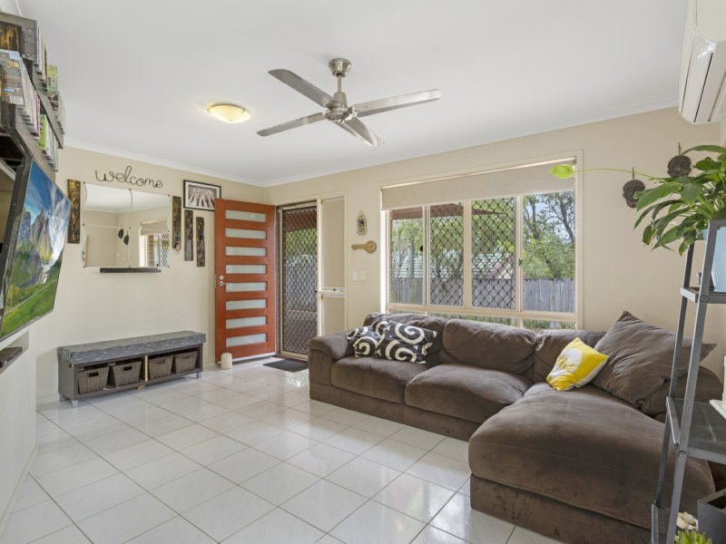 Photo - 1/17 Sandalwood Terrace, Nerang QLD 4211 - Image 2