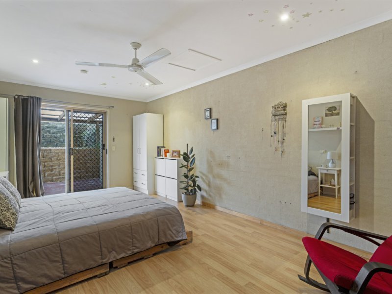 Photo - 1/17 Sandalwood Terrace, Nerang QLD 4211 - Image 10