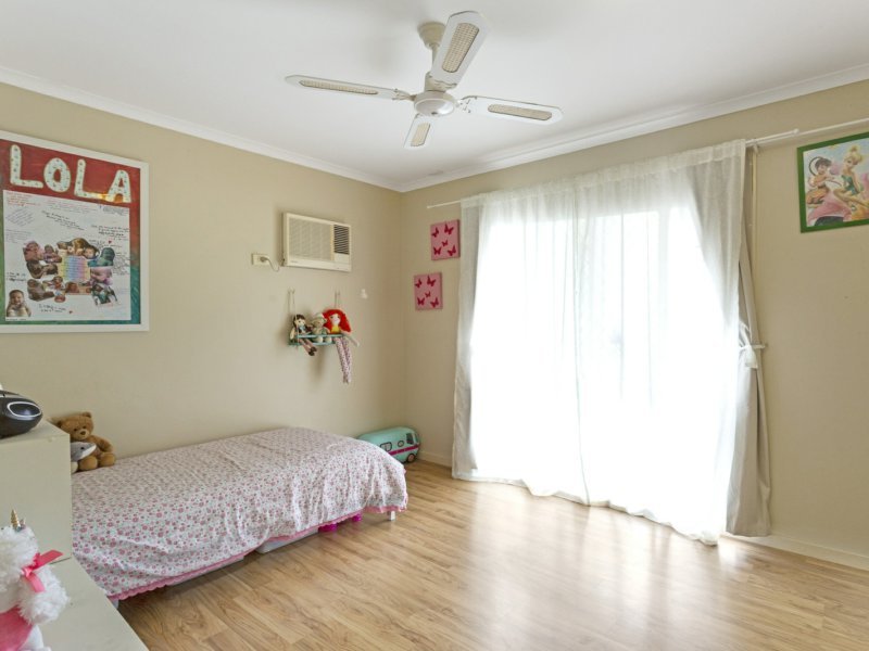 Photo - 1/17 Sandalwood Terrace, Nerang QLD 4211 - Image 11