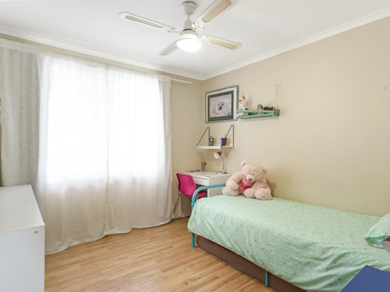 Photo - 1/17 Sandalwood Terrace, Nerang QLD 4211 - Image 12