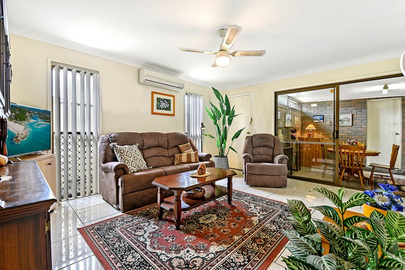 Photo - 1/17 Shillito Street, Southport QLD 4215 - Image 2