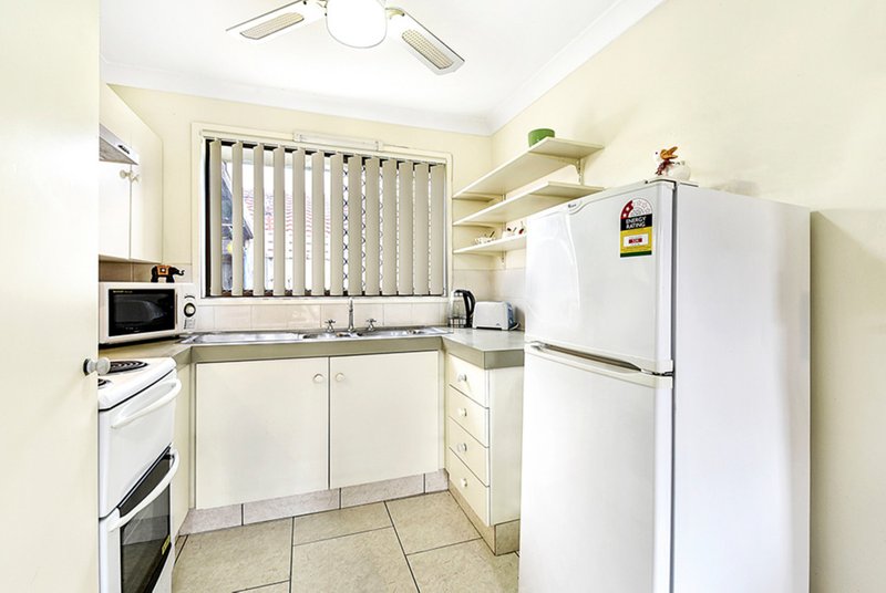 Photo - 1/17 Shillito Street, Southport QLD 4215 - Image 3