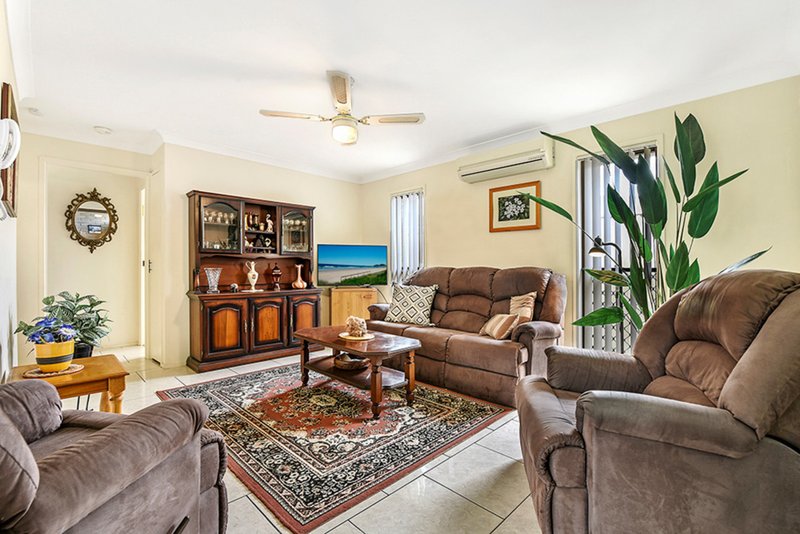 Photo - 1/17 Shillito Street, Southport QLD 4215 - Image 4