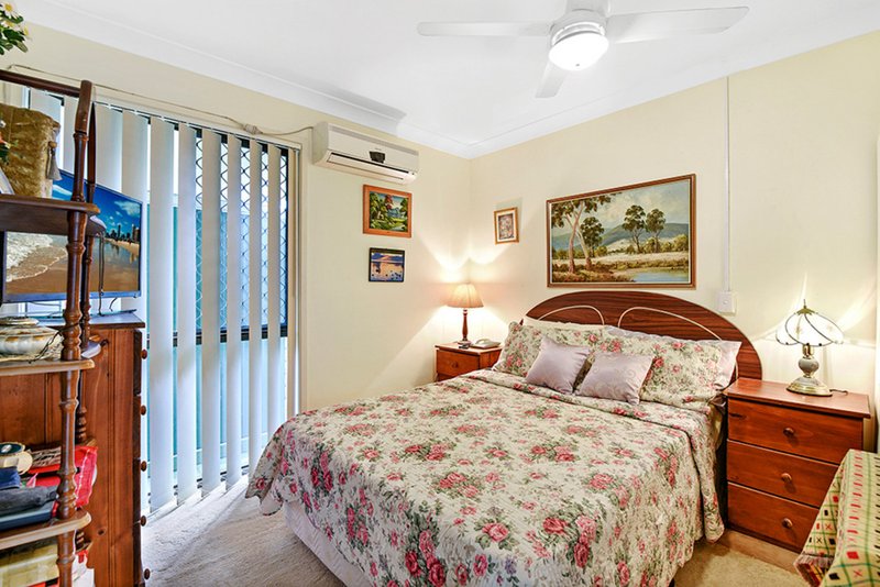 Photo - 1/17 Shillito Street, Southport QLD 4215 - Image 6