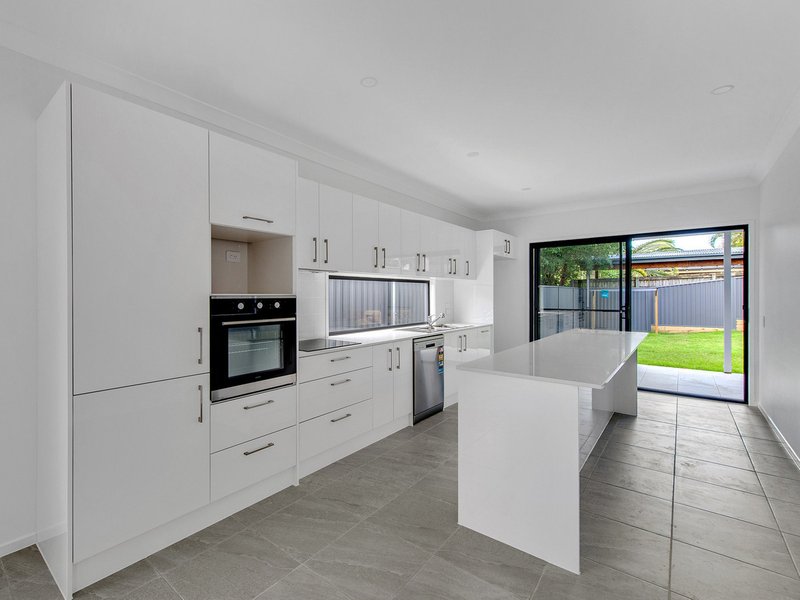 Photo - 117 Sibley Road, Wynnum West QLD 4178 - Image 2