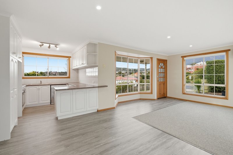 Photo - 1/17 Sinclair Avenue, Moonah TAS 7009 - Image 8
