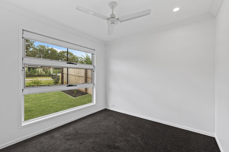 Photo - 1/17 Springwater Crescent, Morayfield QLD 4506 - Image 6