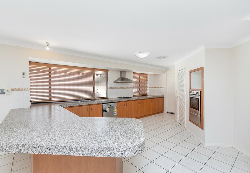 Photo - 117 St Barnabas Blvd , Quinns Rocks WA 6030 - Image 3