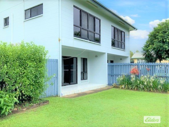 Photo - 117 Taylor Street, Tully Heads QLD 4854 - Image 4