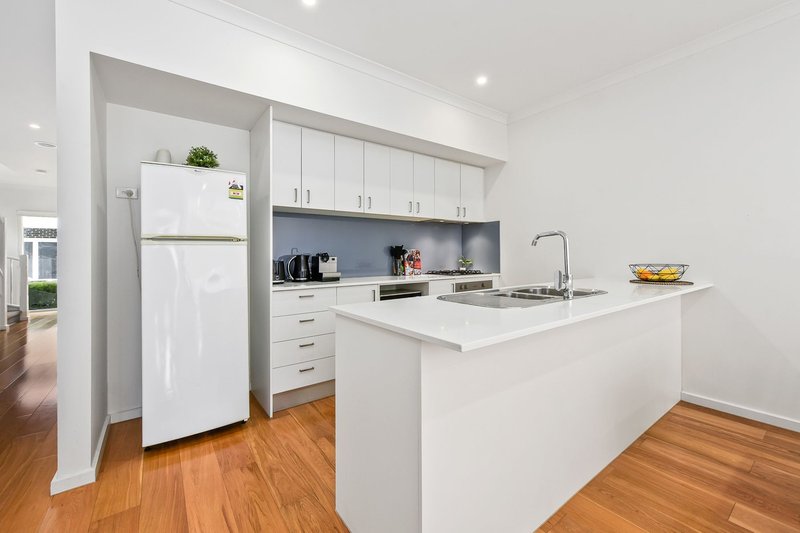 Photo - 1/170 Chapel Road, Keysborough VIC 3173 - Image 3