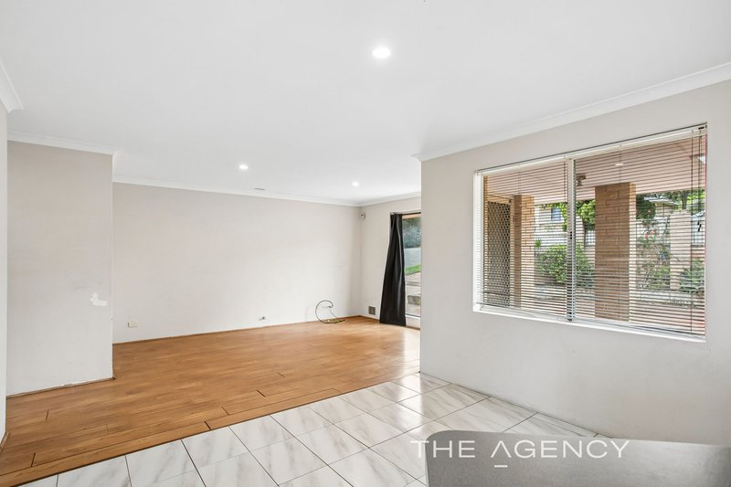 Photo - 1/171 Hillsborough Drive, Nollamara WA 6061 - Image 5