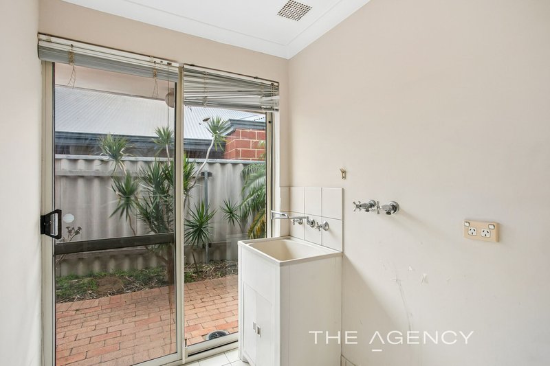 Photo - 1/171 Hillsborough Drive, Nollamara WA 6061 - Image 12