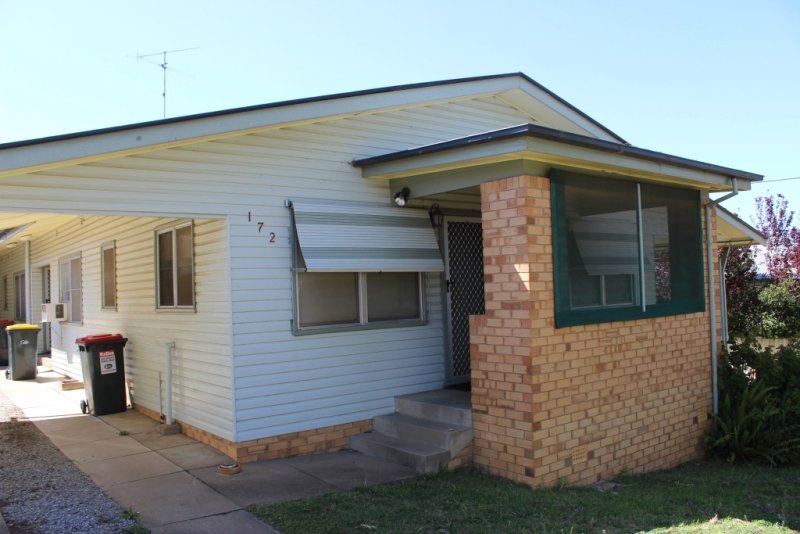 Photo - 1/172 Denison Street, Tamworth NSW 2340 - Image 1