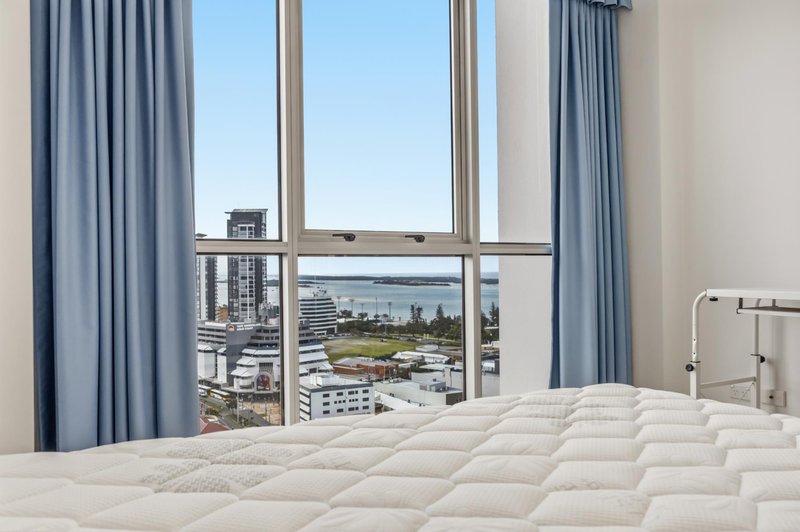 Photo - 1172/56 Scarborough Street, Southport QLD 4215 - Image 8