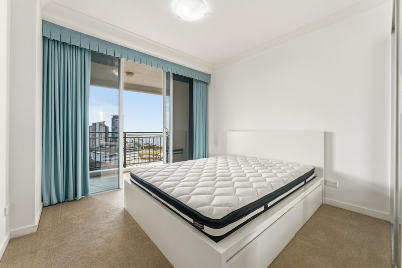 Photo - 1172/56 Scarborough Street, Southport QLD 4215 - Image 13