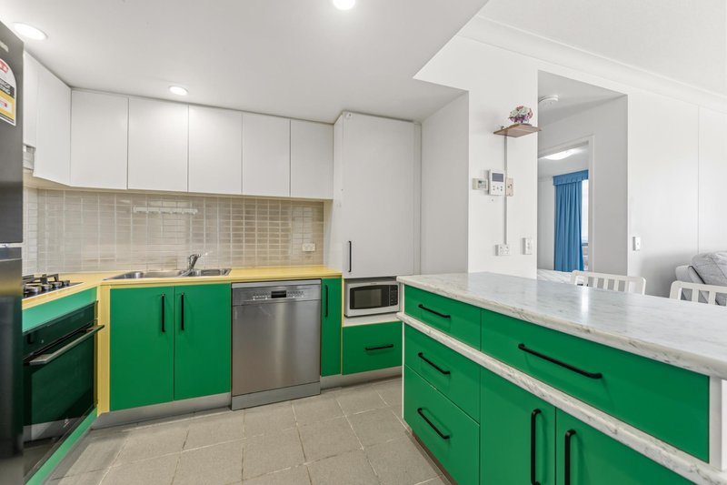 Photo - 1172/56 Scarborough Street, Southport QLD 4215 - Image 15