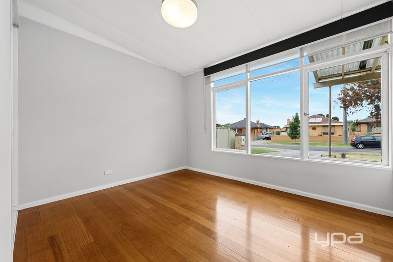 Photo - 1/174 William Street, St Albans VIC 3021 - Image 6