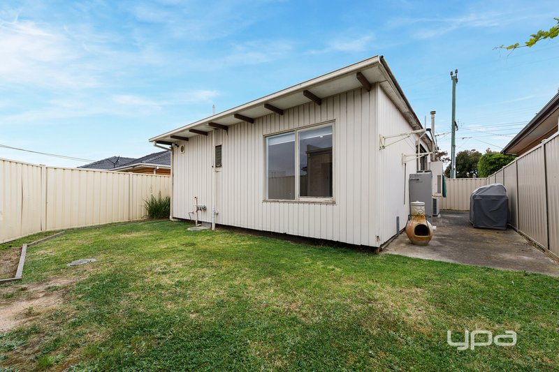 Photo - 1/174 William Street, St Albans VIC 3021 - Image 11