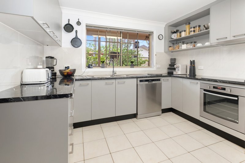 Photo - 1/175 Cresthaven Avenue, Bateau Bay NSW 2261 - Image 4