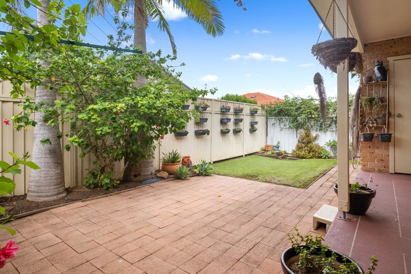 Photo - 1/175 Cresthaven Avenue, Bateau Bay NSW 2261 - Image 11