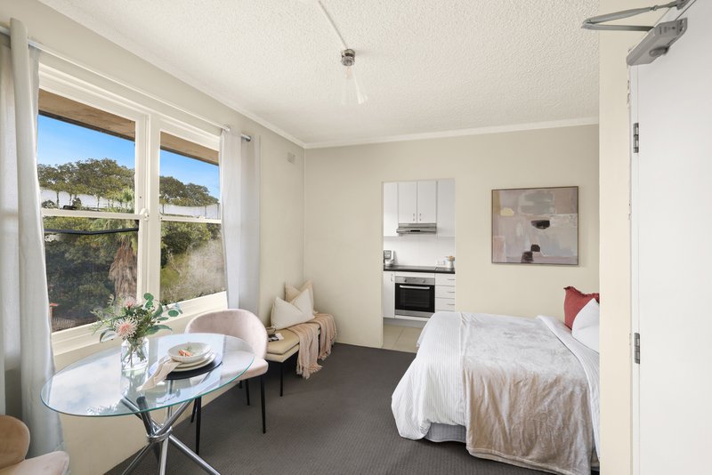 Photo - 11/75 Glassop Street, Balmain NSW 2041 - Image 4