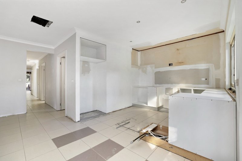 Photo - 1/175 Princes Highway, Werribee VIC 3030 - Image 5