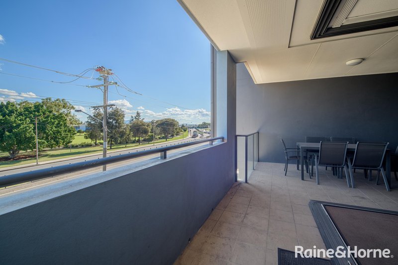 Photo - 117/64 Glenlyon Street, Gladstone Central QLD 4680 - Image 14