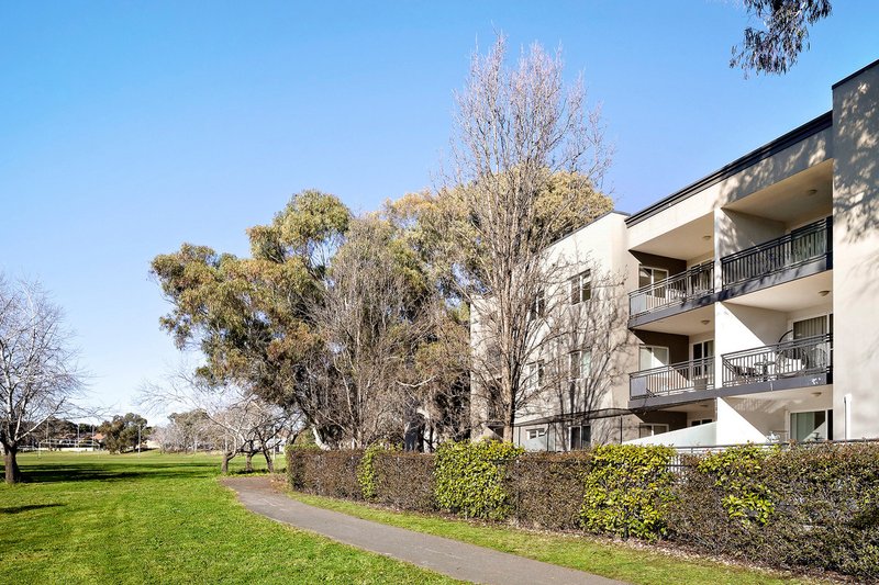 Photo - 117/68 Hardwick Crescent, Holt ACT 2615 - Image 12