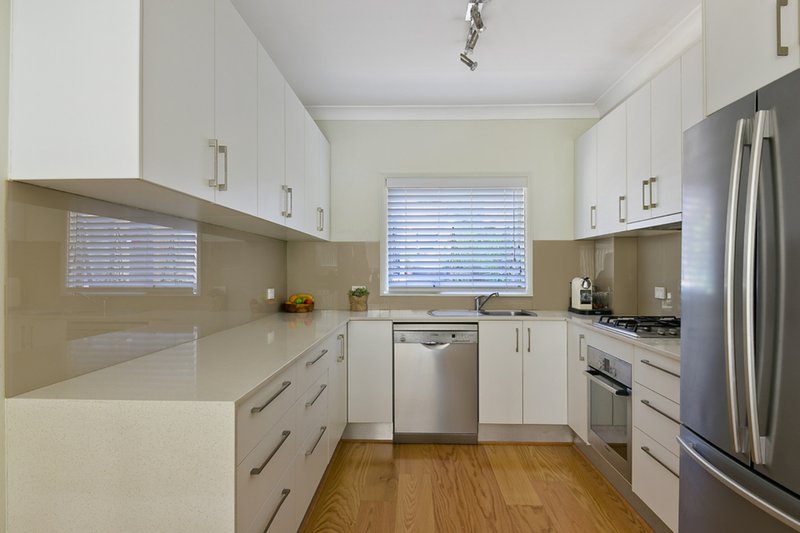 Photo - 11/79-81 Balgowlah Road, Fairlight NSW 2094 - Image 5