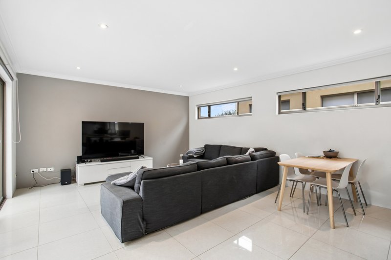 Photo - 117A Duke Street, Scarborough WA 6019 - Image 8